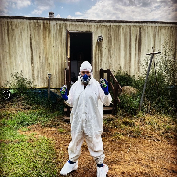 Meet your Posher, Amanda - Picture 2 of 4